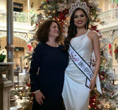 Alma Carmona with her daughter Andrea Meza